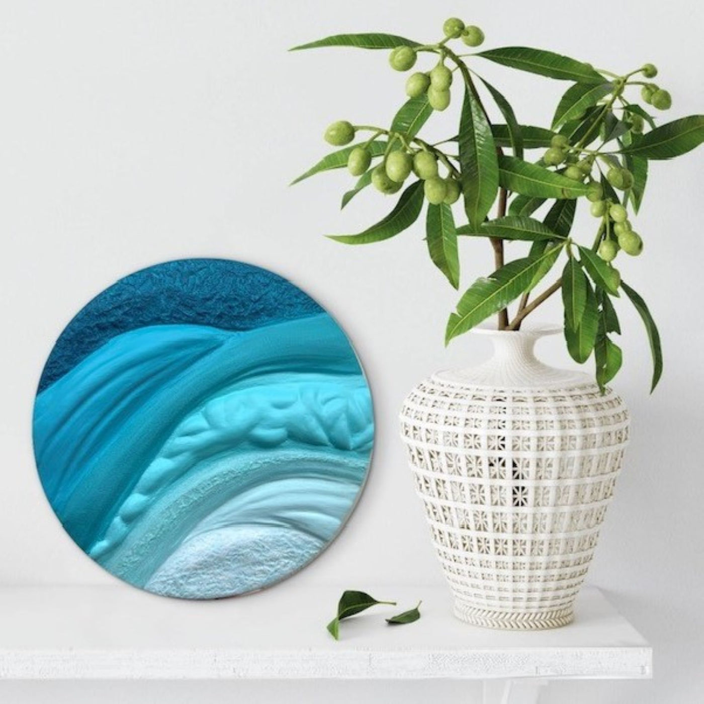 Beneath the Waves (30cm diametre)
