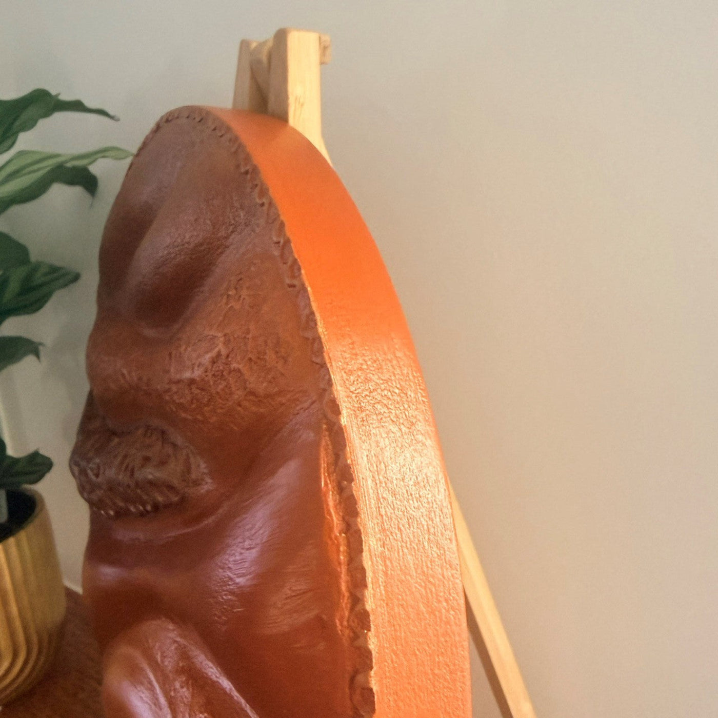 Painted edge of sculpture painting